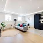 Arcore Premium Apartments Islington